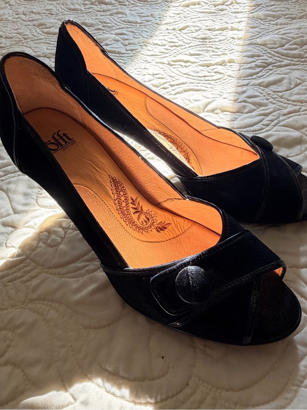 Sofft Peep Toe suede pump/heel size 9 EUC